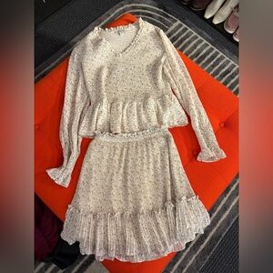 She + Sky Cream Floral Ruffle Set